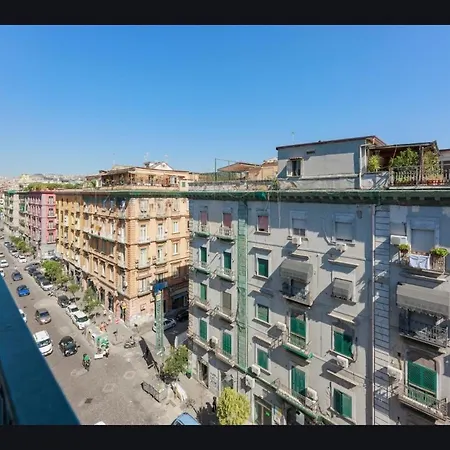 Oda ve Kahvaltı Phoenix Station Napoli