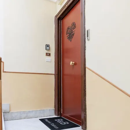 Phoenix Station Oda ve Kahvaltı