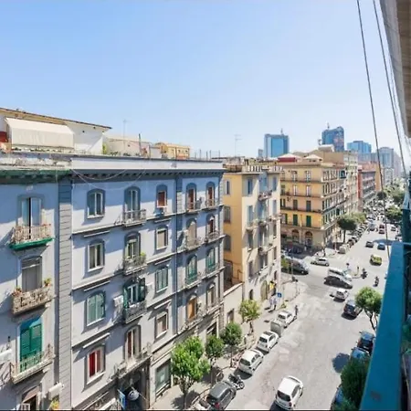 Phoenix Station נאפולי