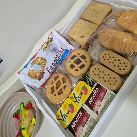 Phoenix Station فندق مبيت وإفطار نابولي