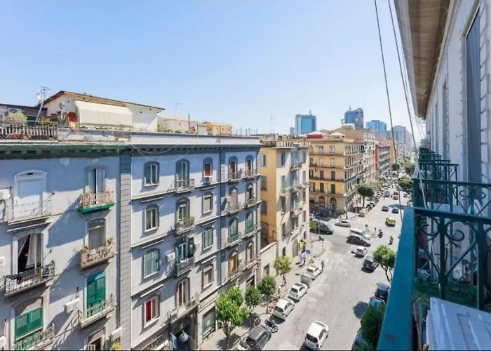 Phoenix Station Neapol